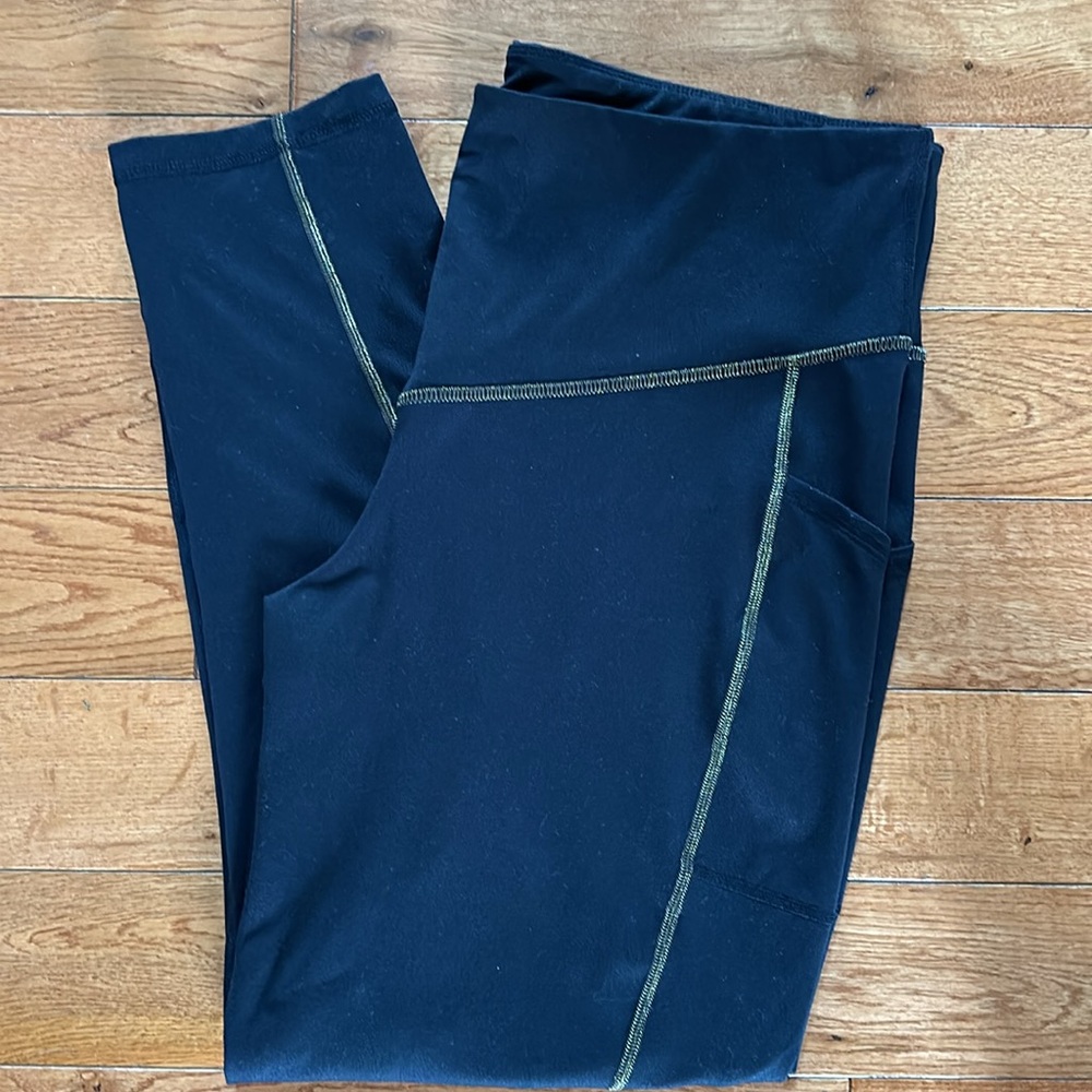 Ideology Black and Gold Athletic soft leggings with 2 pockets size XL